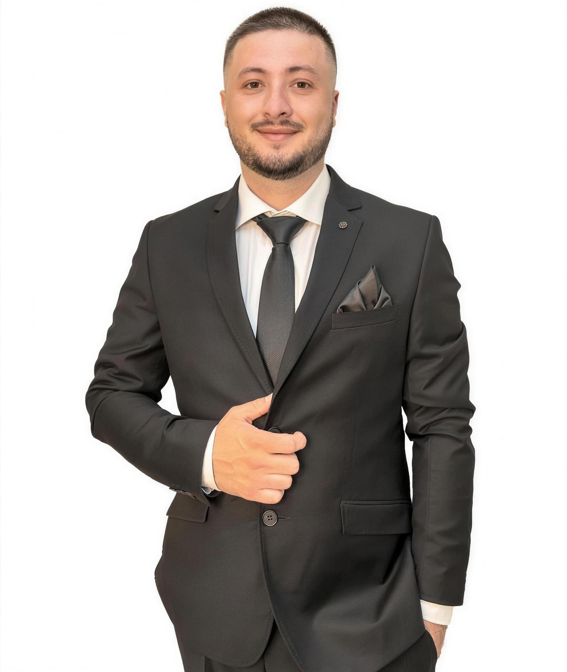 علی اکبر، Azad Estate Agents کے بانی اور سی ای او، ڈنڈینانگ میں
